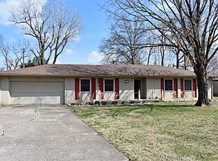 813 Lakeview Dr, Pittsburg, KS 66762