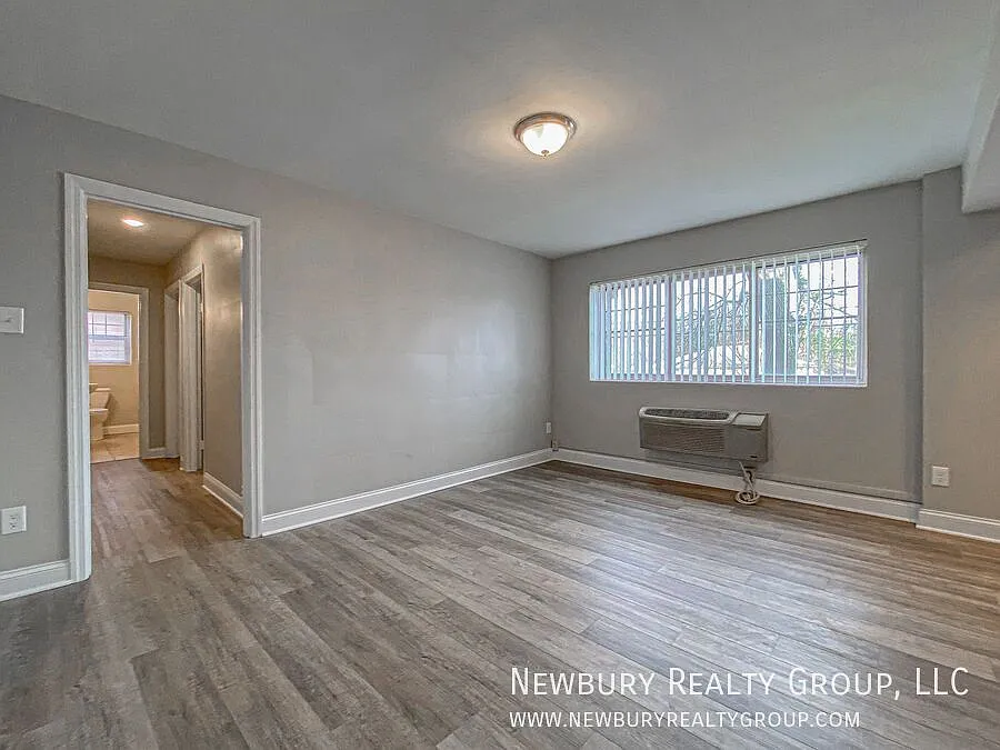 Spacious 2-Bedroom Apartment for Rent in Port Vue, PA WestWood Apartment Community — Photo 3