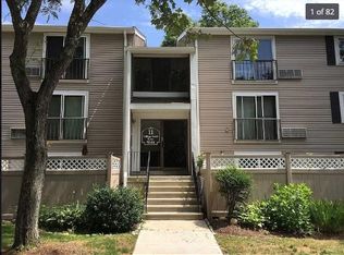 11 Village Rock Ln APT 17, Natick, MA 01760