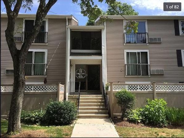 11 Village Rock Ln APT 17