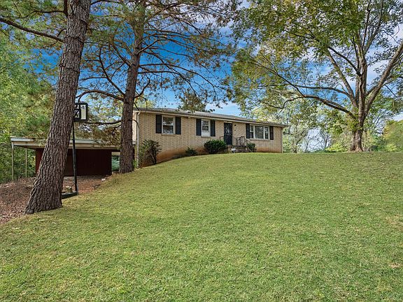 4th image of 801 Dumas Dr