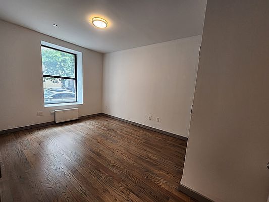 3rd image of 565 W 144th St APT 1A