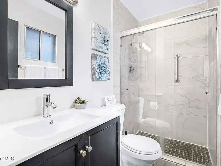 945 E Lilac Dr — Photo 40