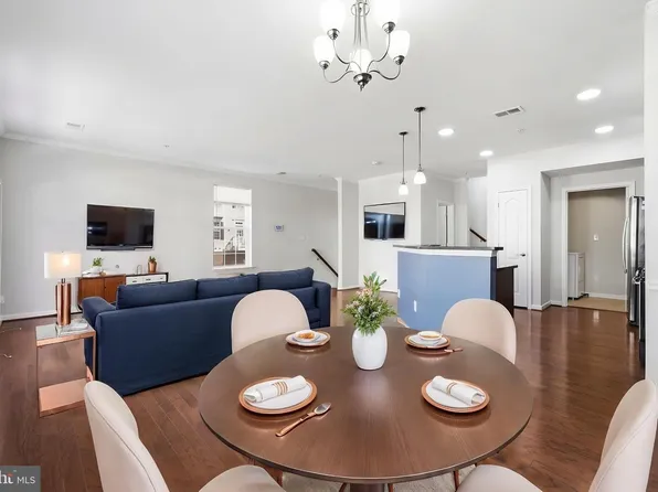 4774 Dane Ridge Cir, Woodbridge, VA 22193