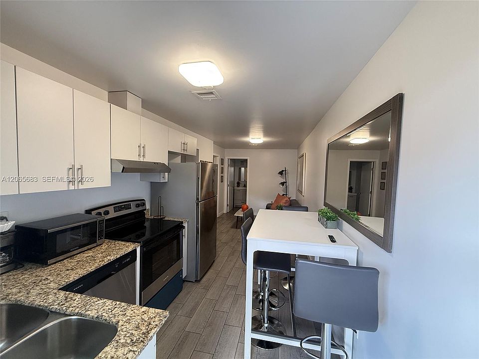 1st image of 1604 SW 9th St #B