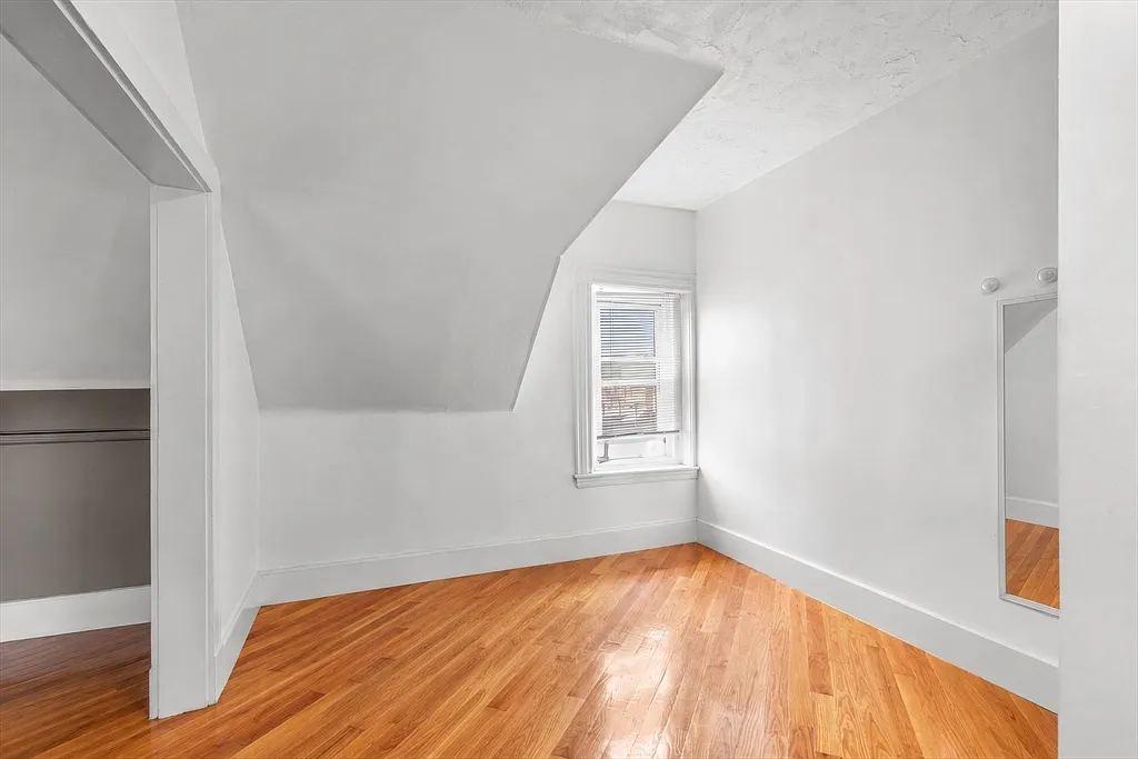 Studio, 1.0 bath, 400 sqft, $2,500 — Photo 4