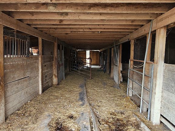 5th image of 8316 S 750 W