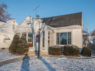 2940 N 91st St, Milwaukee, WI 53222