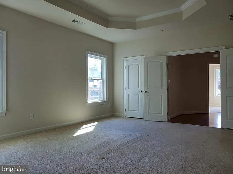 411 Greenebaum Ln — Photo 24