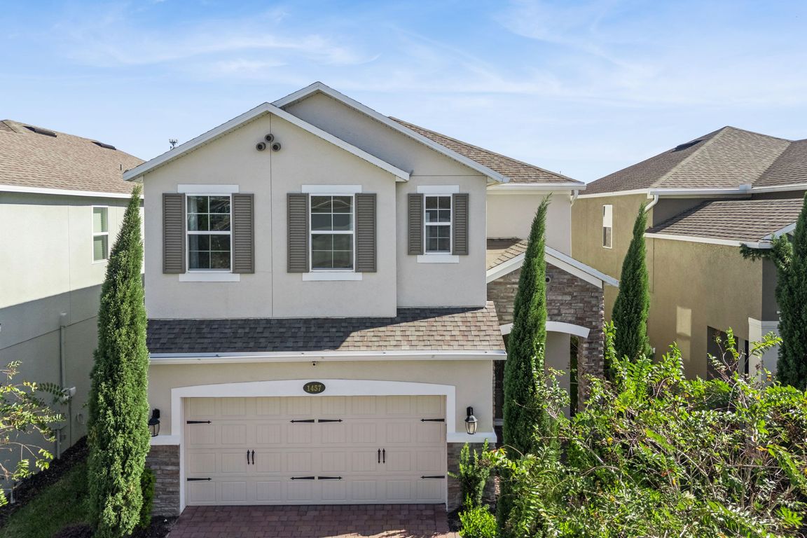 next background image