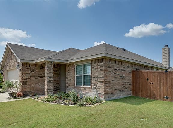 4th image of 2135 Danibelle Dr