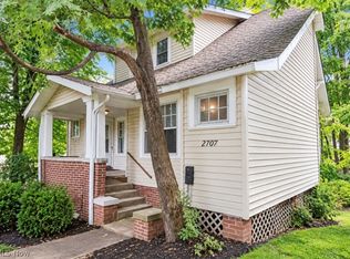 2707 Noble Rd, Cleveland Heights, OH 44121