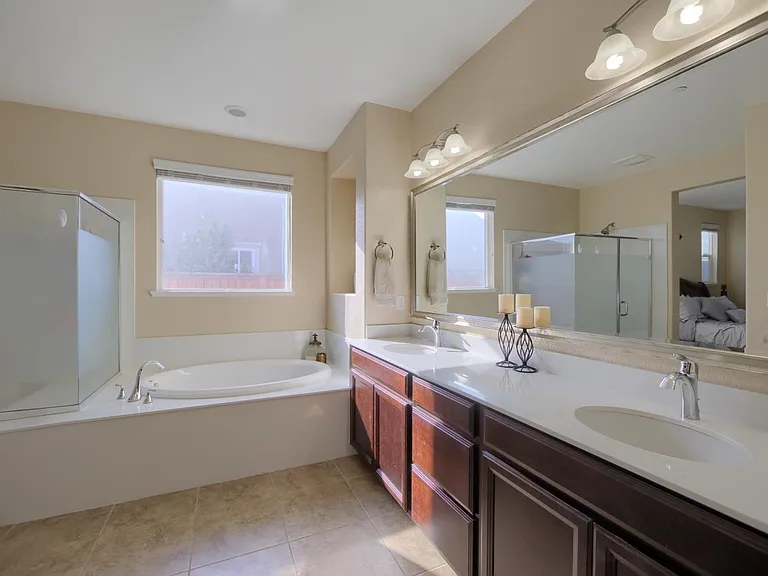 2708 Sweeney Dr — Photo 21
