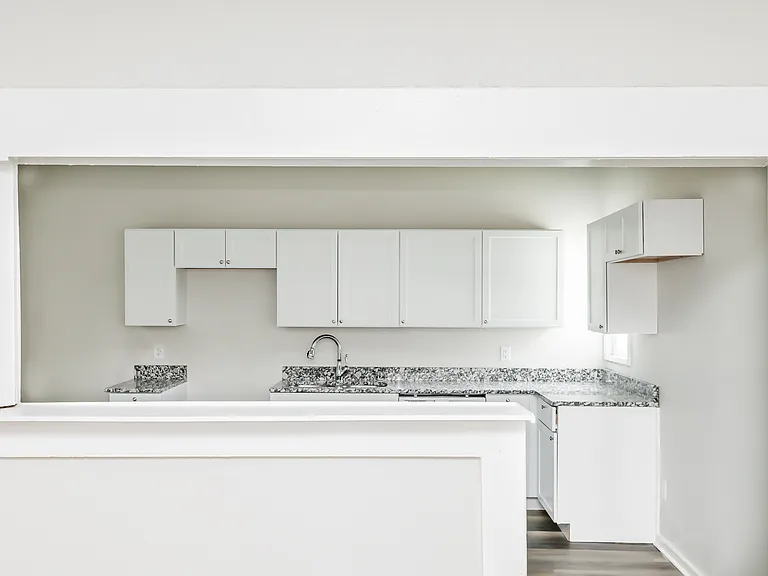 1724 Garland Ave — Photo 6