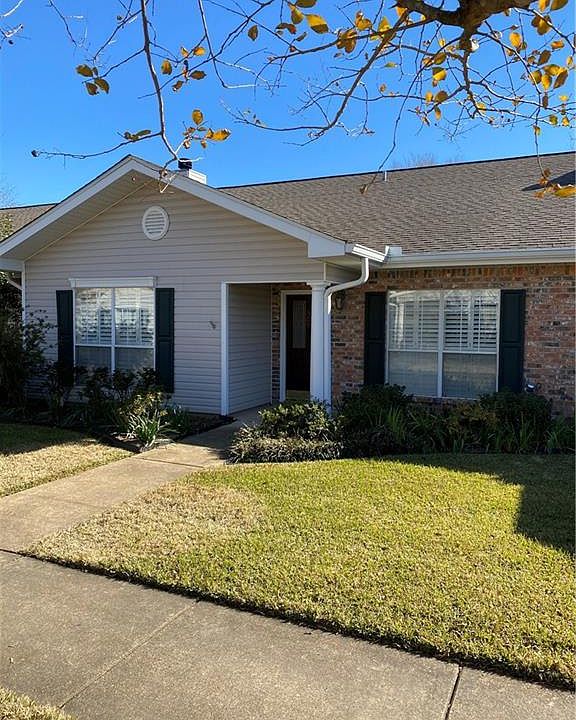 1st image of 509 Versailles Blvd