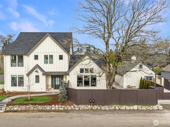 800 E 37th Street, Vancouver, WA 98663