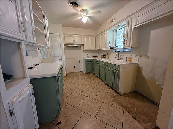 4th image of 5822 Woodhaven Drive