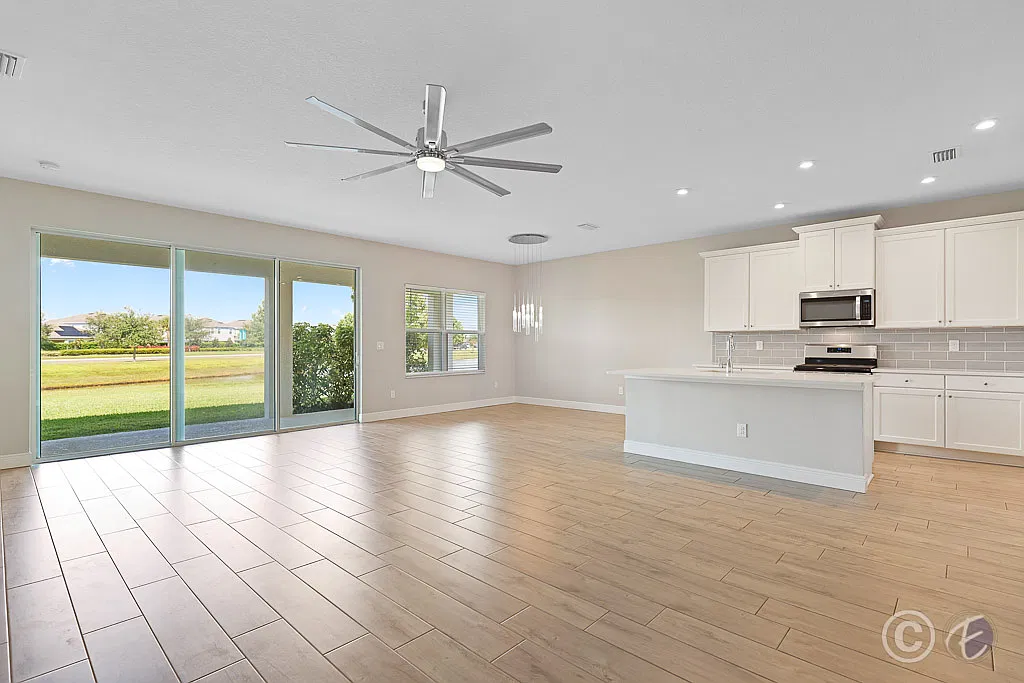 5420 Silver Sun Dr | Waterset — Photo 3