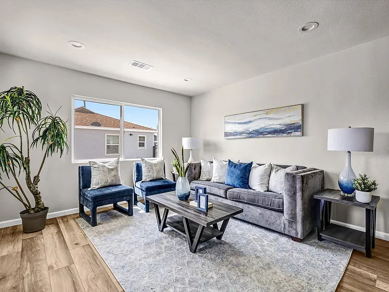 14431 Harvest Ave — Photo 4