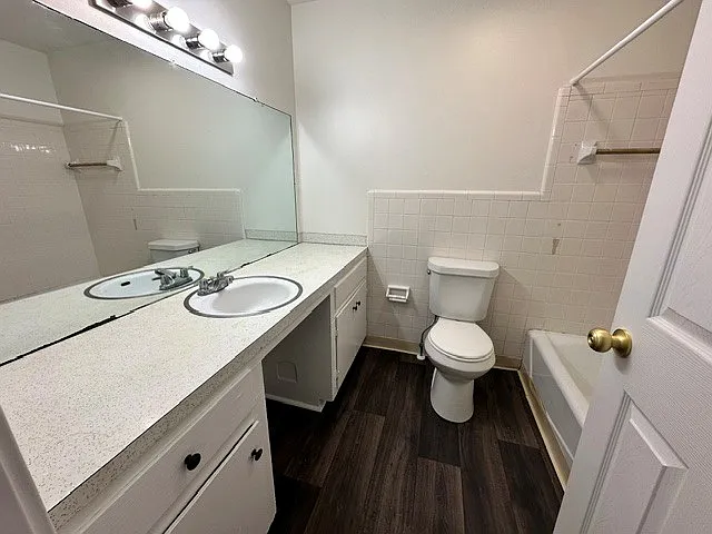 143 Howard St — Photo 12
