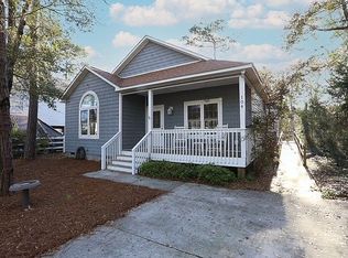 104 SE 12th St, Oak Island, NC 28465