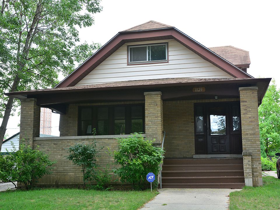 1st image of 1129 E Burleigh St