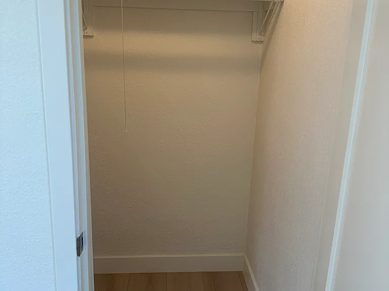 215 Sinclair Ave #215 — Photo 18