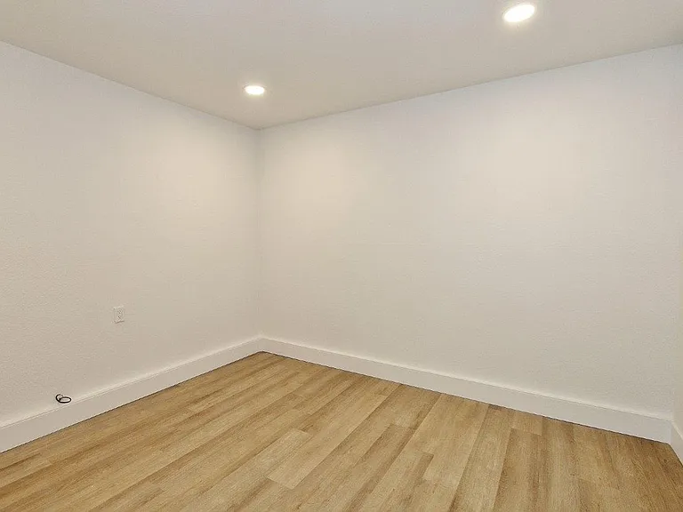 2840 N Arthur St — Photo 11