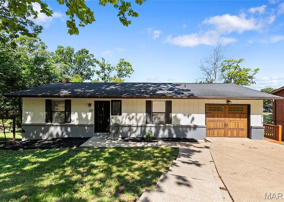 1st image of 233 Normandie Dr
