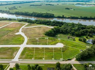 407 Overbrook Dr, Wamego, KS 66547