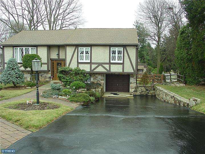 1st image of 728 Stratford Dr