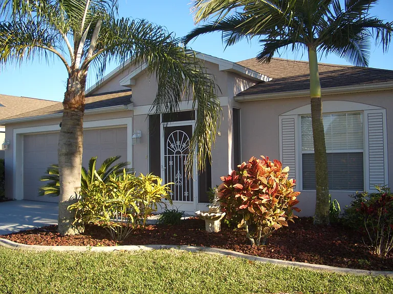 2097 Deercroft Dr — Photo 4