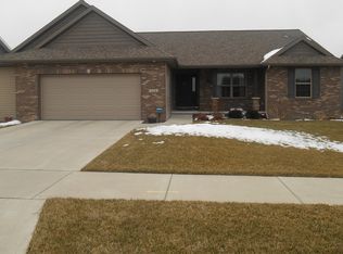 1124 Travertine Rd, Normal, IL 61761