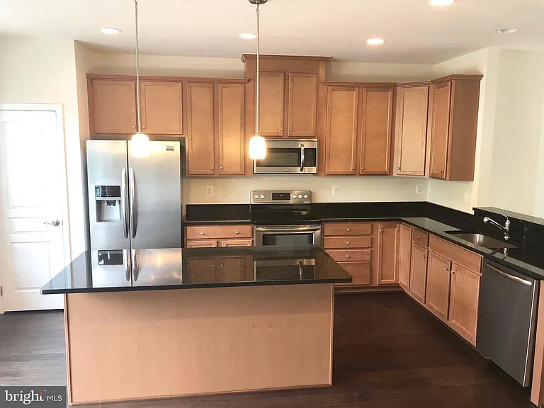 8323 Heritage Crossing Ct — Photo 4