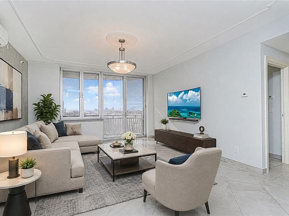 3rd image of 2805 Ocean Pkwy APT 8A
