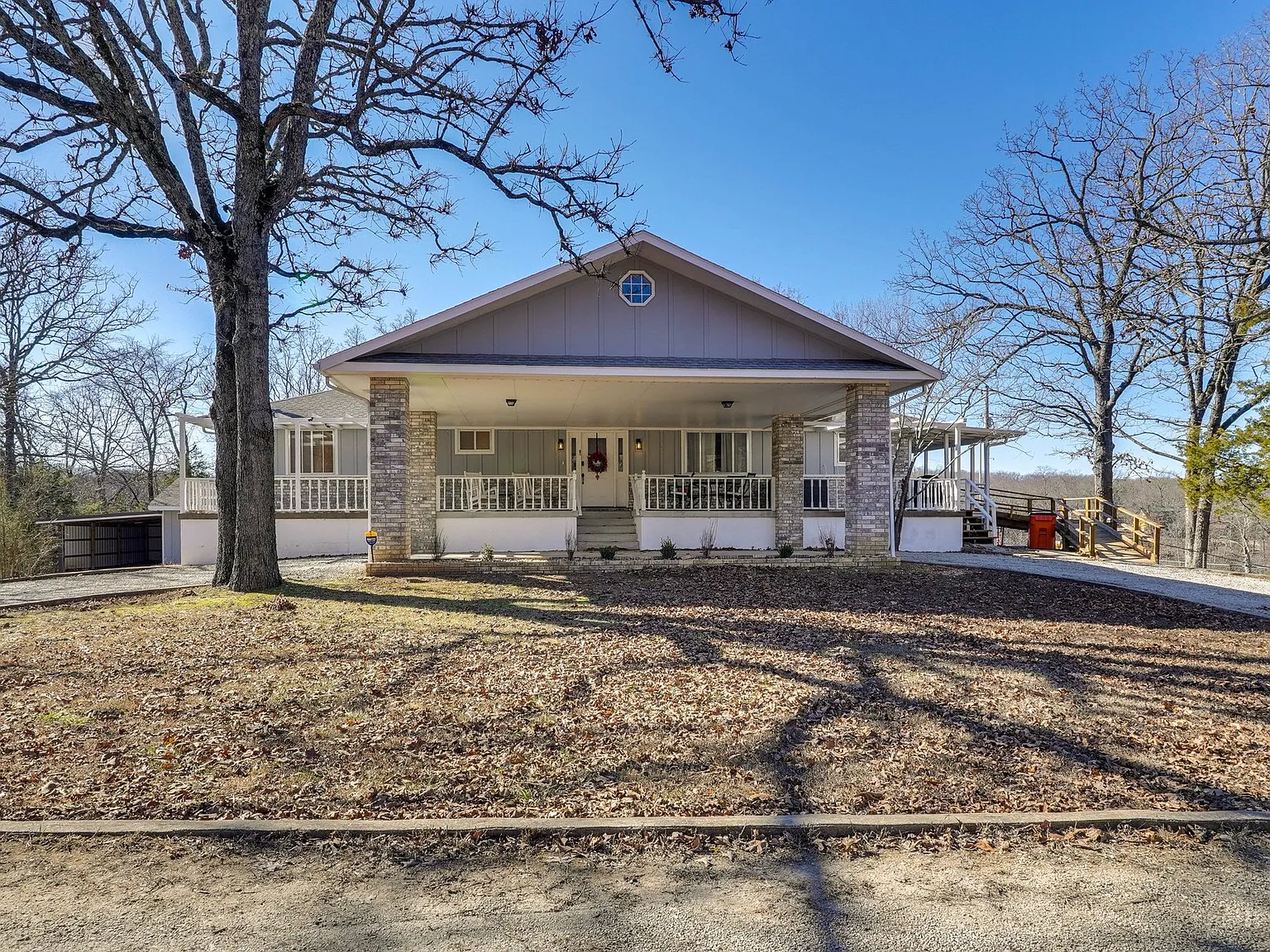 4 bed, 3880 sqft, $2,900 — Photo 1