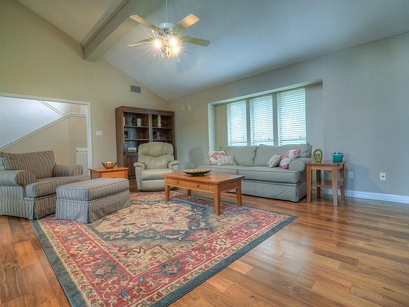 5th image of 9506 Topridge Dr