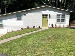 2752 Santa Barbara Dr NW, Atlanta, GA 30318