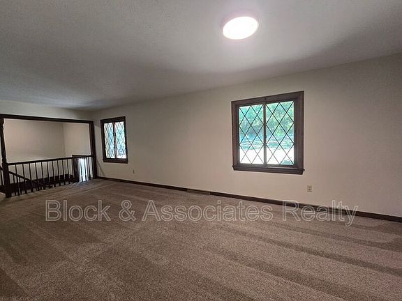 5th image of 1194 Ingram Dr