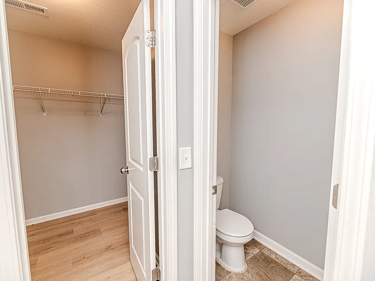 2441 Westgate Dr — Photo 13