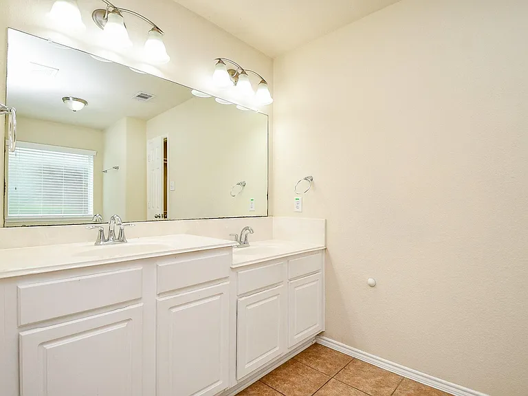 5327 Stonegate Dr — Photo 22
