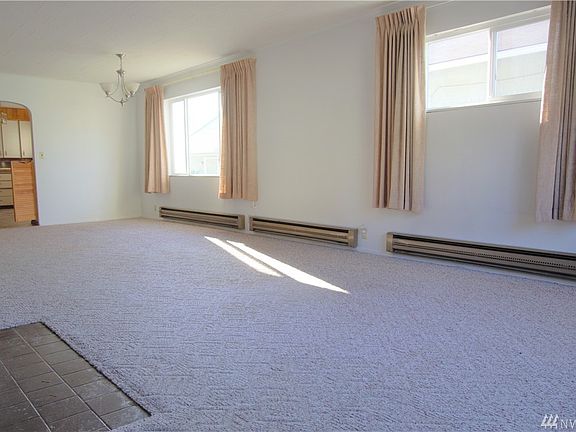 4th image of 436 Eklund Ave