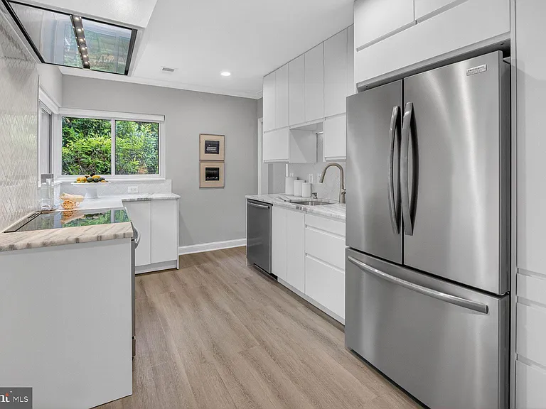 3305 W Coquelin Ter — Photo 11