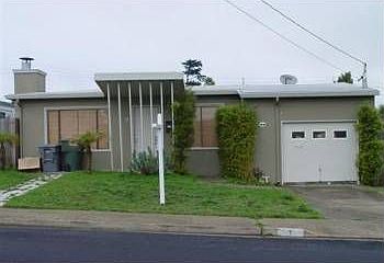 1st image of 8 Bradford Dr