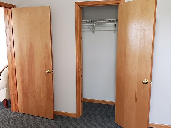 3rd image of 660 Bingham Ave #1
