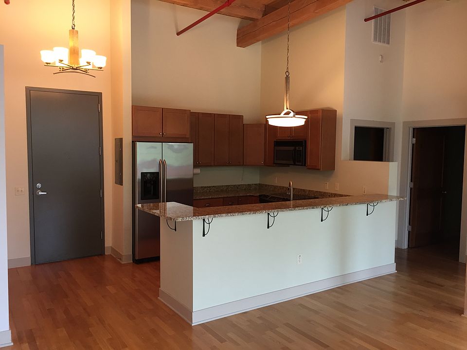 1st image of 533 Columbia Ave APT 304