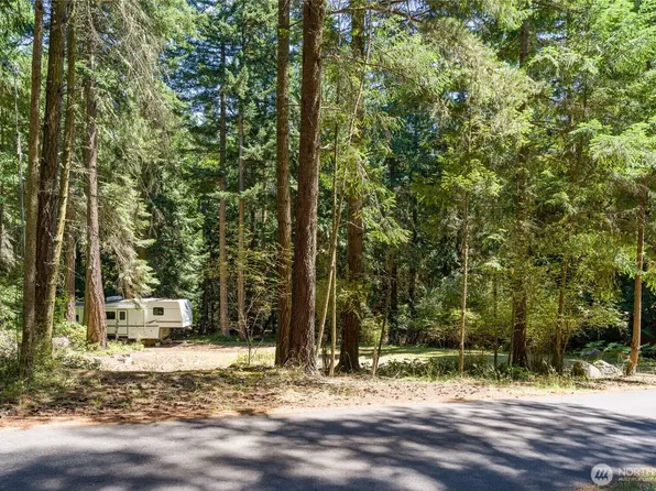 202 Hilltop Way, Lopez Island, WA 98261
