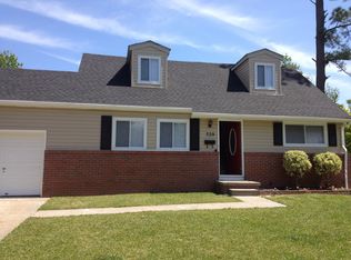 520 Lavender Ln, Virginia Beach, VA 23462