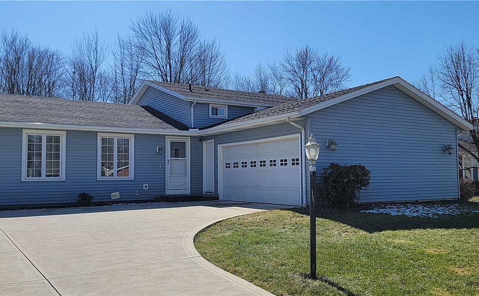 1st image of 20281 Applewood Ln