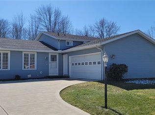 20281 Applewood Ln, Strongsville, OH